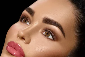 Microblading à paris : un investissement dans la beauté naturelle